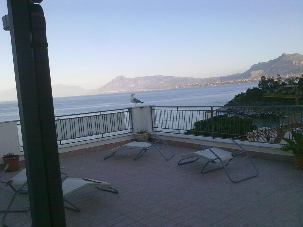Bed and Breakfast La Caletta Santa Flavia Exterior foto